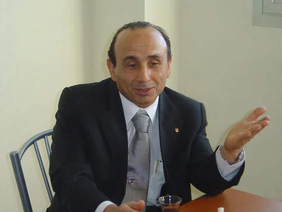 İhsan Kalkavan trafik kazasında yaralandı