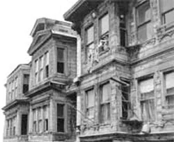 İstanbul'un ahşap evleri üzüntü dolu