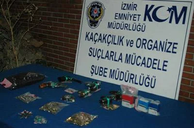 İzmir'de 'kene-35' operasyonu: 25 gözaltı