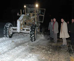 Kar yağışı Niğde'de hayatı felç etti