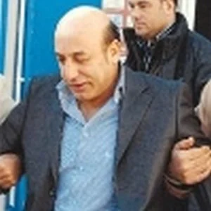 Katil zanlısı perukla 9 yıl saklandı