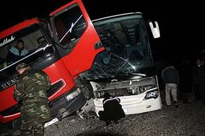 Kayseri'de kaza: 3 ölü, 44 yaralı