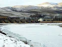 Kızılırmak Nehri soğuktan dondu