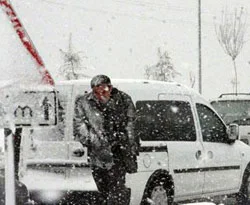 Kocaeli'de şiddetli kar yağışı sürüyor