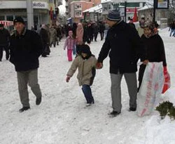 Kütahya'da vatandaşların kar isyanı