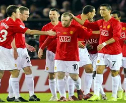Manchester United finale yükseldi