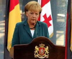 Merkel NATO'nun genişlemesine karşı