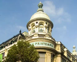 Paris'in ünlü mağazasında patlayıcı madde