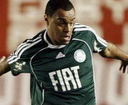 Trabzon Denilson'u getiriyor