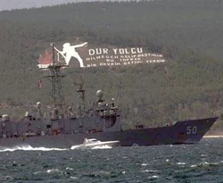'USS TAYLOR' Çanakkale Boğazı'ndan geçti