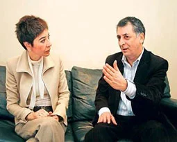 '11?inci dalga medya ve siyasete'