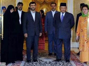 Ahmedinejad'ın eşi Filistin için devrede
