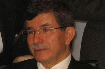 Ahmet Davutoğlu Kahire'ye döndü