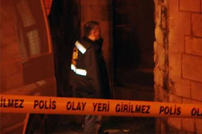 AKP ilçe teşkilatı yakınında patlama