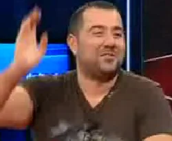 Ata Demirer, kırdı geçirdi / VİDEO