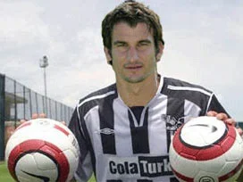 Beşiktaş futbolcusu ile yollarını ayırdı