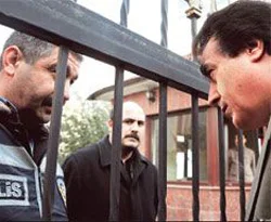 CHP'den avukatlığa devam