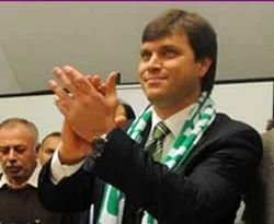 Ertuğrul Sağlam Bursaspor'a imza attı