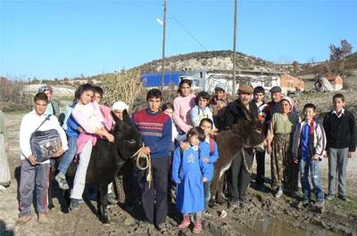 Eşek sırtında taşımalı eğitim