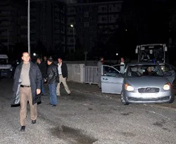 Göstericiler polis engeline takıldı...