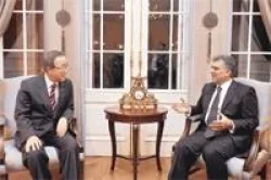 Gül'den BM'ye sert eleştiri