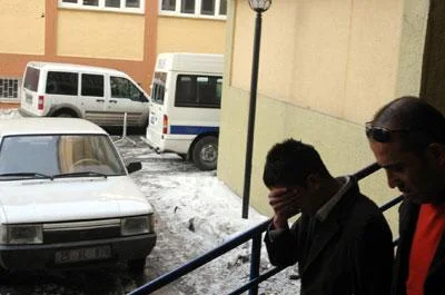 İlköğretim öğrencisi 'kalemle' yaraladı