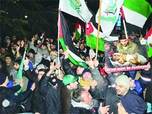 İsrail Büyükelçiliği önünde gösteri