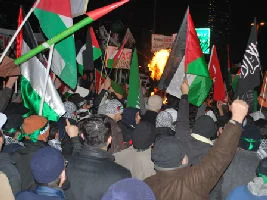 İsrail konsolosluğu önünde protesto