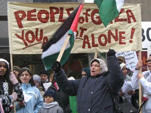 İsraillilerden Olmert'in evinin önünde protesto