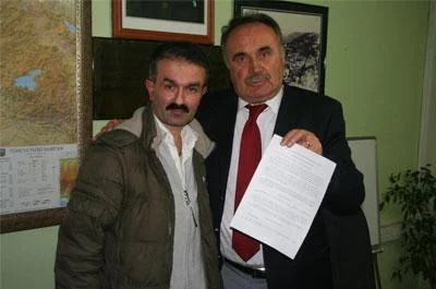 Kekeme vatandaştan seçim sözleşmesi