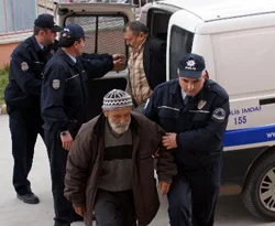 Manisa'da uyuşturucu ve silah oerasyonu