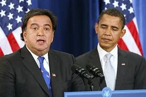 Obama kabinesinde ilk fire