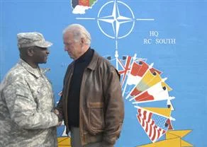 Obama'nın yardımcısı Biden Afganistan'da