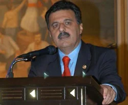 Pakdil: 'İnsanlık olarak sınıfta kaldık'