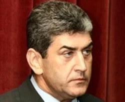 Romanya hükümetinde ilk çatlak