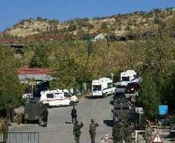 Şırnak'ta iki terörist teslim oldu
