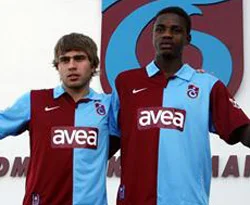 Trabzonspor'da çifte imza töreni