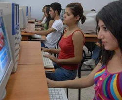 Üniversiteli seçimlerde kararsız