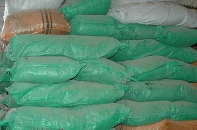 Van'da 9 ton kaçak çay ele geçirildi
