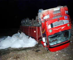 Van'da kamyon göle yuvarlandı: 2 ölü