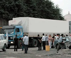 Yardım götüren konvoya ateş açıldı!