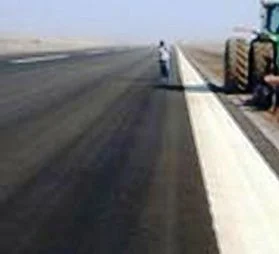 Yol çöktü ortadan kayboldular!
