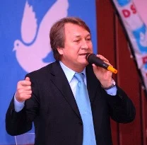 Zeki Sezer: Sokak kabadayılığı üslubu