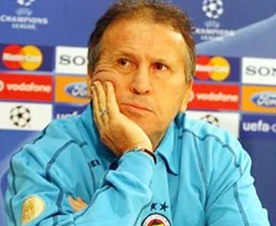 Zico CSKA'nın başında!