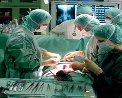 16 yaşında 67. ameliyatına girecek