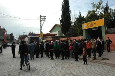 Adana'da öğrenciler arasında bıçaklı kavga