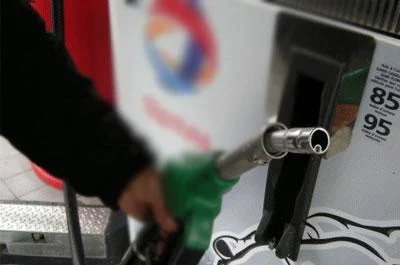 Akaryakıta bir indirim daha