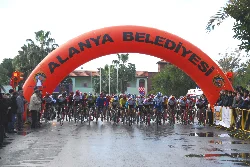 Alanya'daki bisiklet yarışları sona erdi