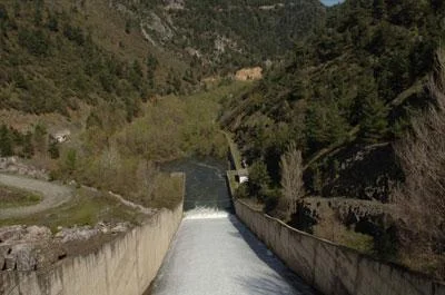 Barajlar doldu, kapaklar açıldı