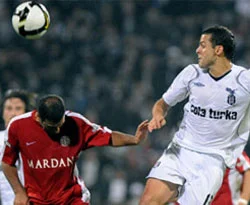 Beşiktaş, Antalyaspor'u yine yendi